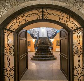 8 bedroom luxury villa with pool near Koutsounari, sleeps 16